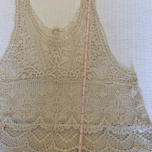 Lace tank top. Cream coloured. Medium. - Picture 7 of 10